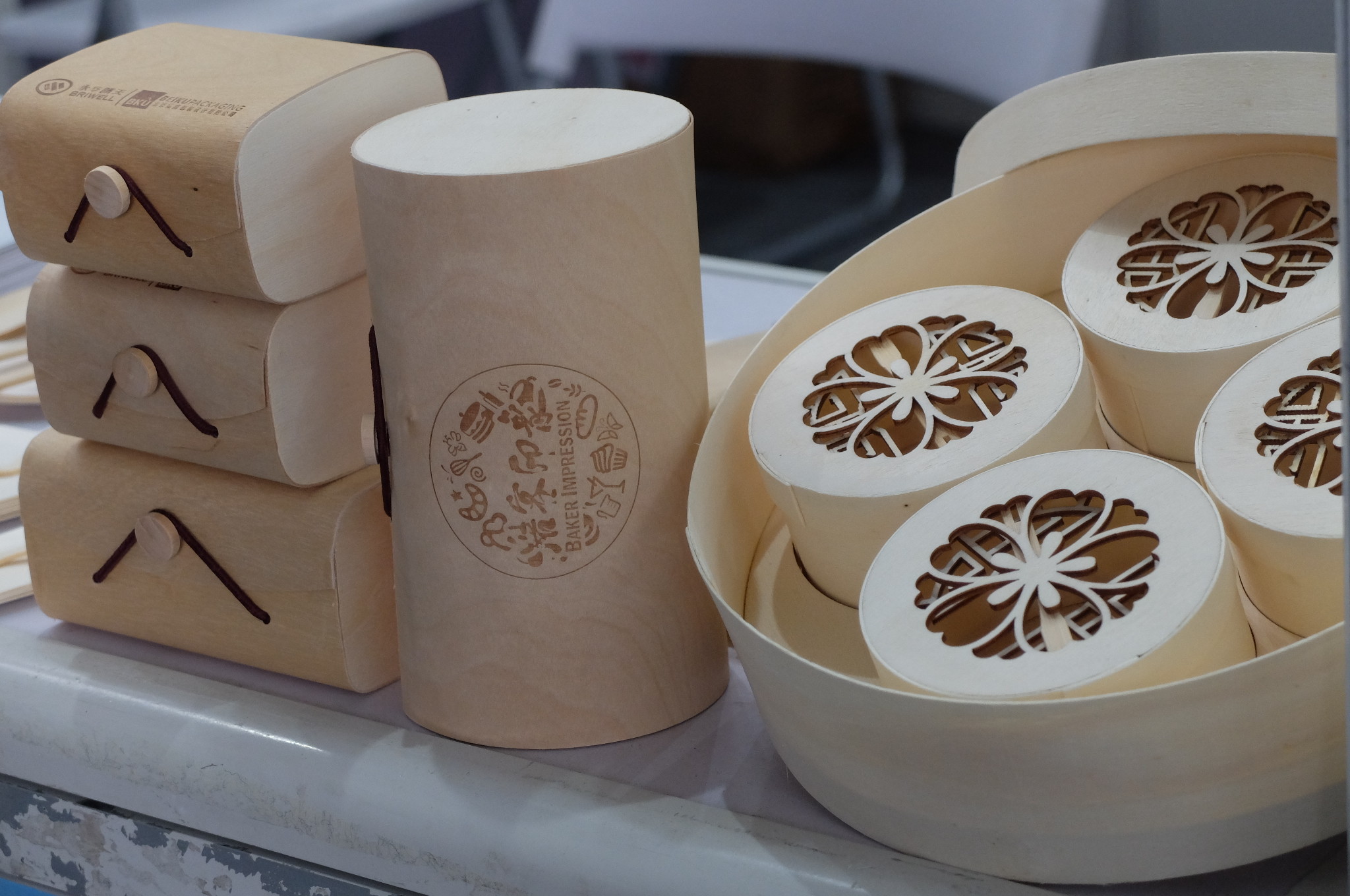 Natural Poplar Wooden Mooncake Box Disposable Customized With Lid