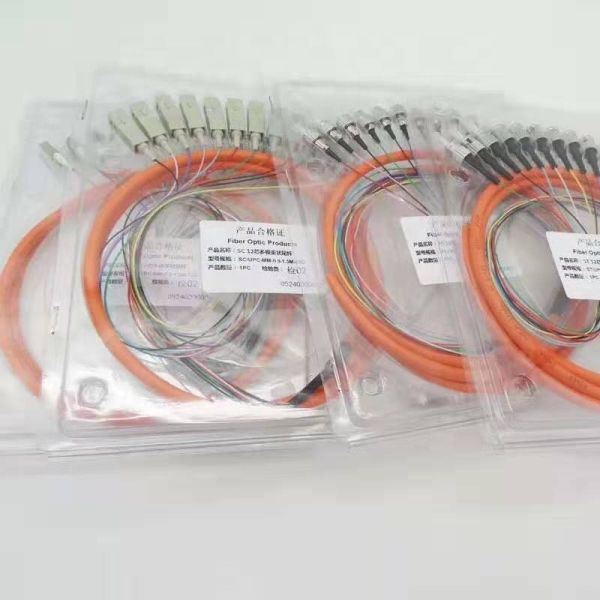 Multi mode fiber optic cable jumper connector simplex 12 core pigtail fiber optic patchcord