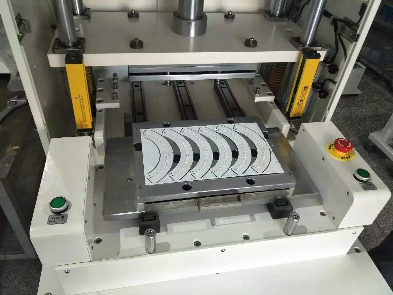 FPC / LED / PCB Servo Hydraulic Punching Machine