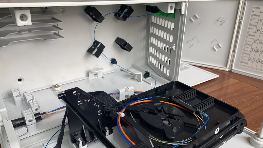 48 Core Fiber Termination Box SCAPC Adapters Ethernet Terminal Box 48 Splices