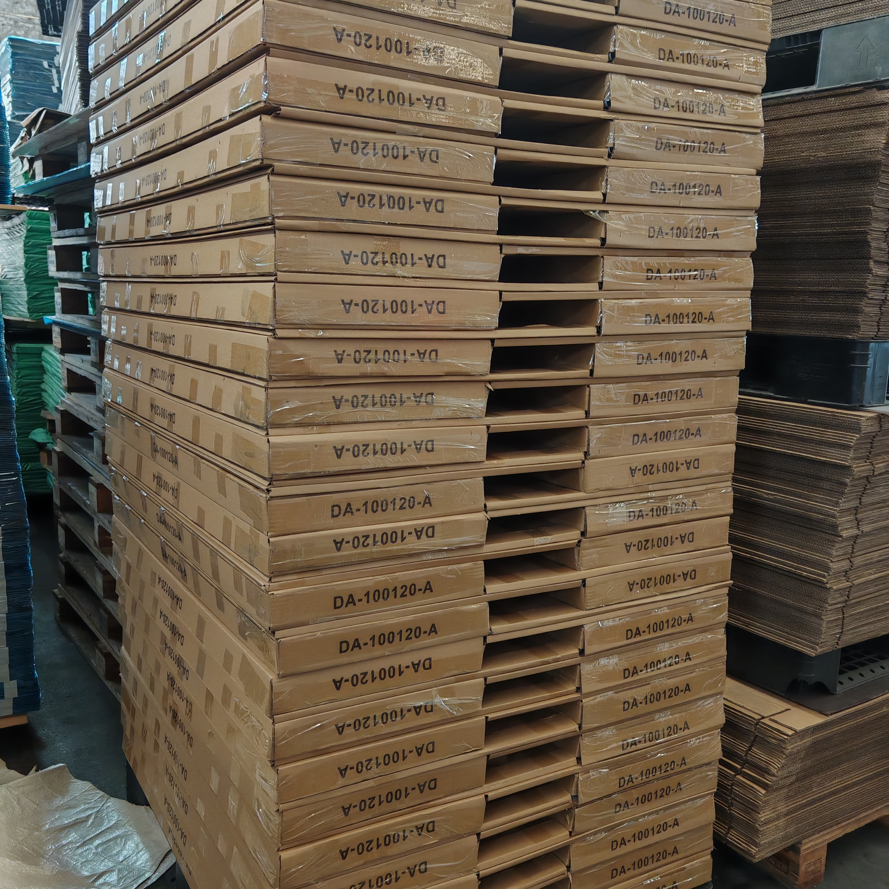Warehouse storage of polycarbonate materials