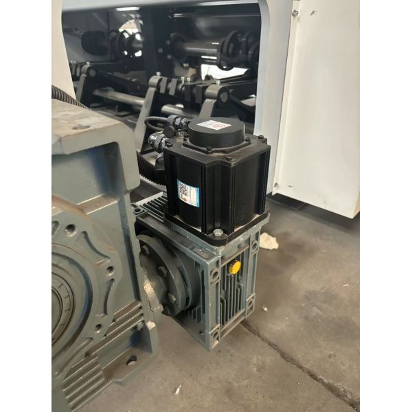 Precision Weave CNC Light Duty Metal Wire Weaving Machine Loom Efficient 1600B