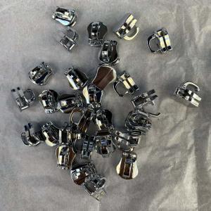 Nickle free Long Chain Zipper , Rust proof Zip Fastener Sliders