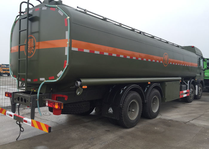 Oil Transport Vehicle Fuel Oil Delivery Truck Mobile Station 25 - 30 CBM Euro 2