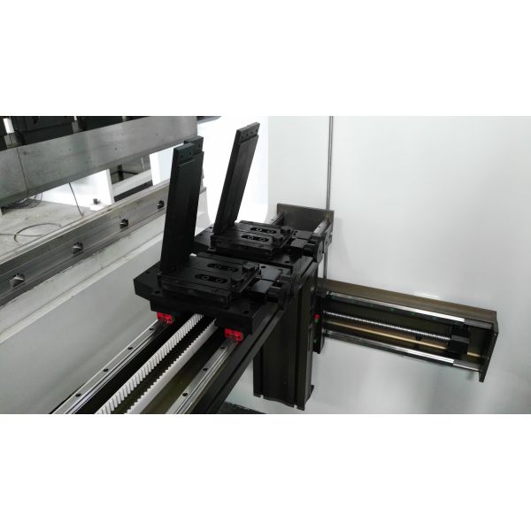 4.1M Long CNC Mechanical Press Brake Machine 125T Bending Capacity SS Processing