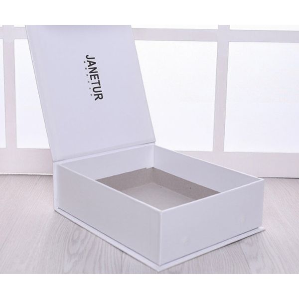 Clamshell Magnetic Buckle Printed Paper Box Custom Cosmetic Gift Packing Box