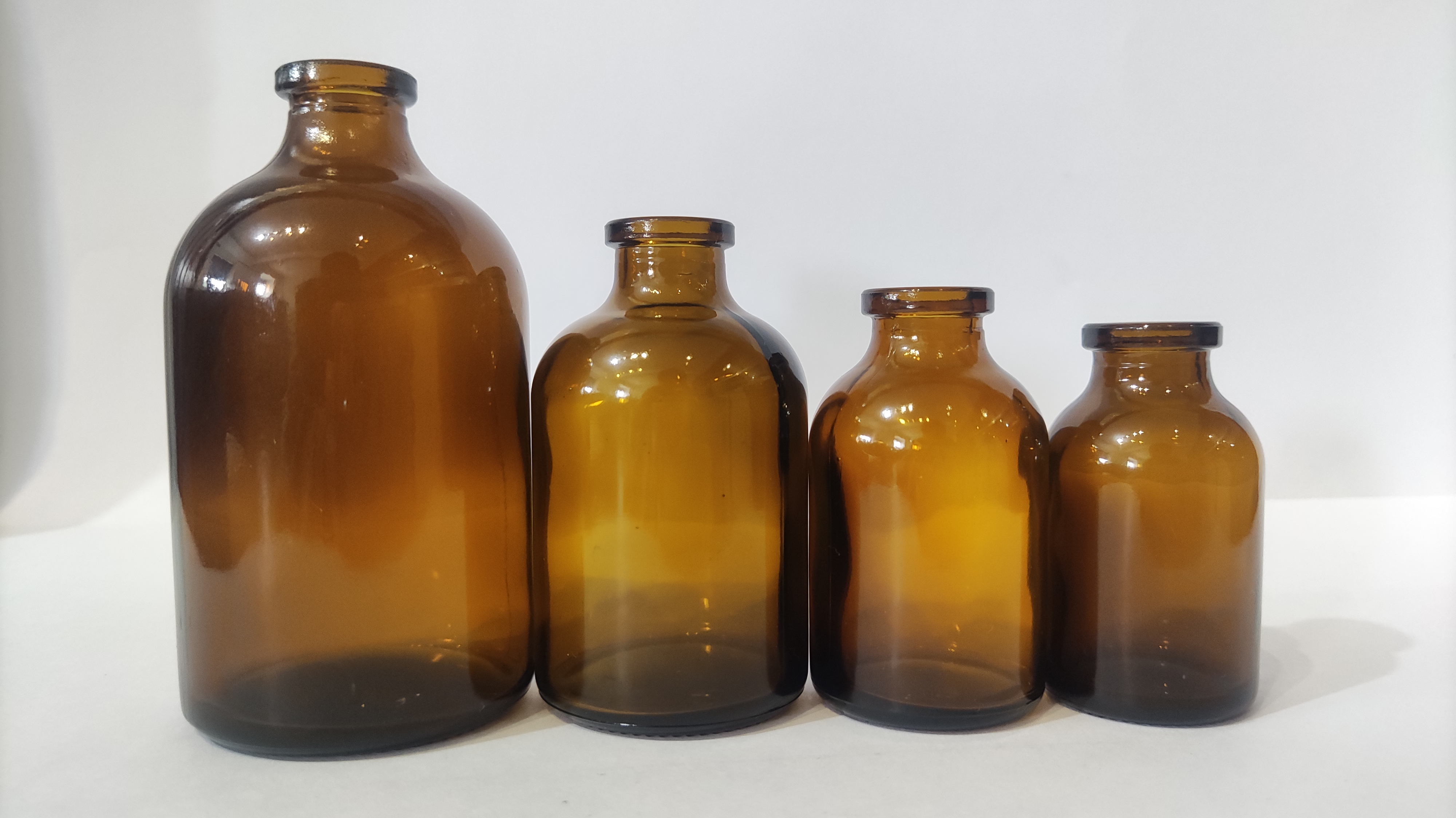 Borosilicate Glass Molded Essential Oil Bottle 20ml 30ml 50ml 100ml Injection Glass Vial