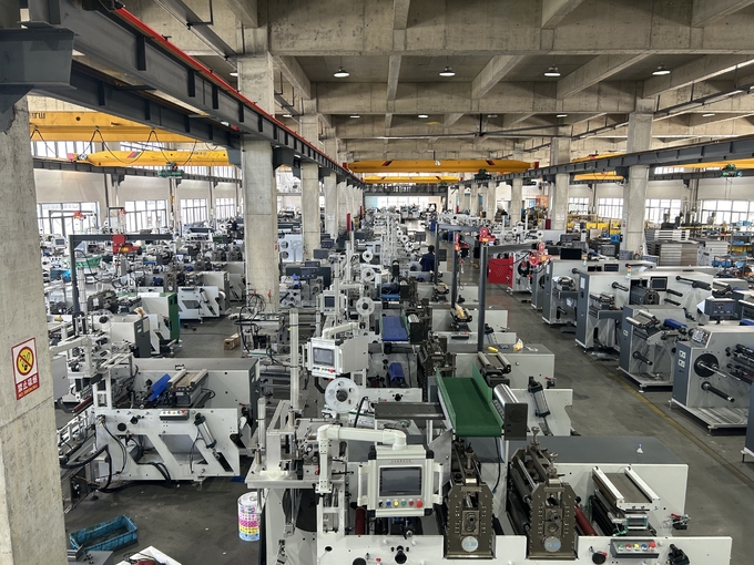 Simple Sensitive Operation Automatic Paper Cutting Machine Continuous Feed Paper Cutter 350