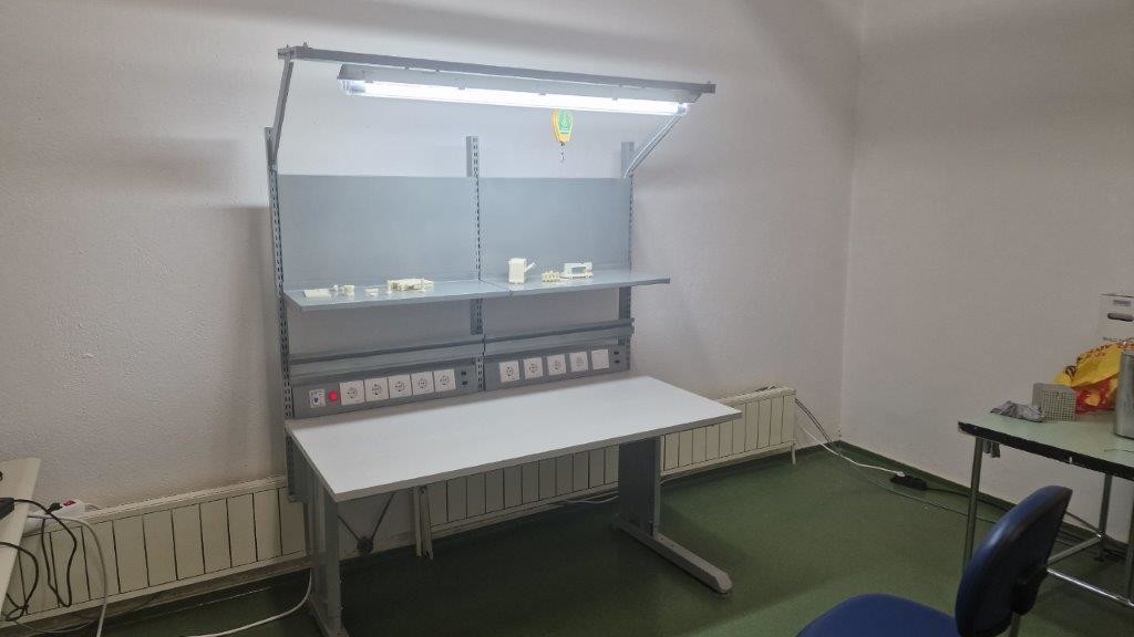 Customized ESD Workbench | Anti-Static Electrical Lab Work Table For Electronics Assembly