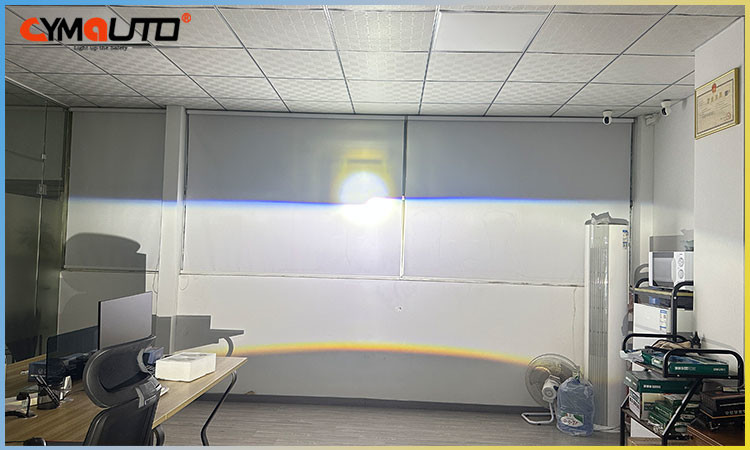 TY1-2 Prism Straight Shinning Bi Xenon Projectors For Universal Cars