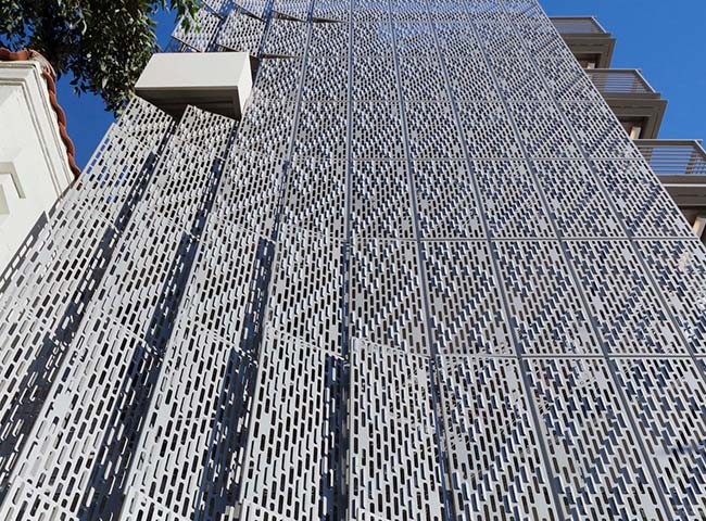 Slotted Hole Perforated Metal Sheet Offer An Efficient Way To Filter, Grades Liquids And Solids For Food Industries