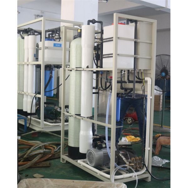 Power 5.5KW RO Membrane 25m3/D Seawater Treatment Equipment