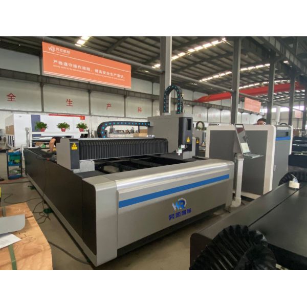 Stainless Steel 1530 Metal 2000w Fiber Laser Cutting Machine 60m/Min