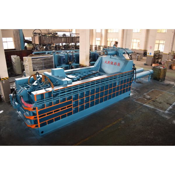 DBM - 400 Horizontal Baling Machine Strapping Scrap Metal For Recycling Industry 50Hz