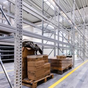China Cold Rolled Steel Upright Racks System Shelves Seel Storage Racks Frame Making Roll Forming Machine wholesale
