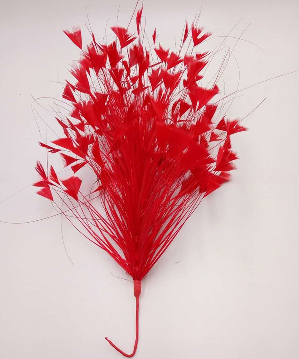 Elevate Your Dress Decoration with Chicken Feather Flower Mount and Wire Accessory