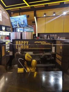 KR 6 R900 Six Robot Coffee Machine , Stable Performance Robot Arm Coffee Maker