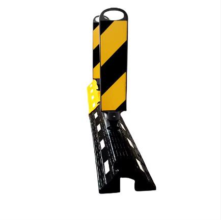 Traffic Safety Products Retractable Road Dividers With Warning Posts Barrier Level Crossing Signs