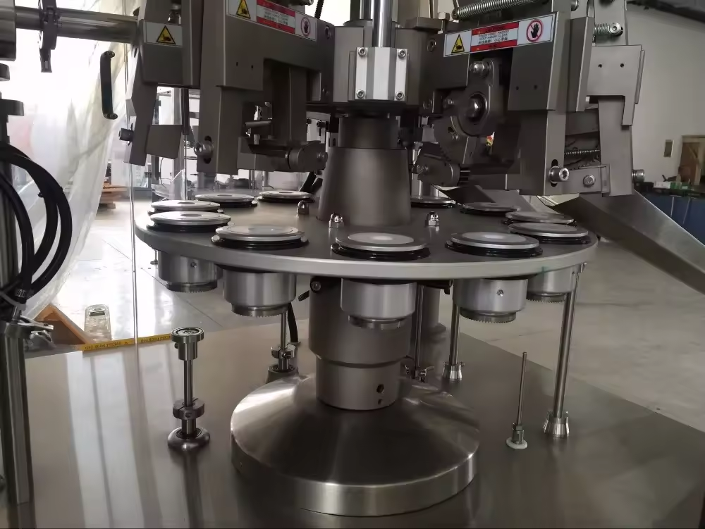 Automatic Plastic Toothpaste Tube Soft Paste Tube Filling and Sealing Machine